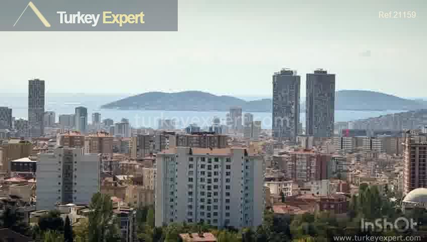 3-bedroom flat in Kartal, Istanbul, on the 11th floor with city views 1