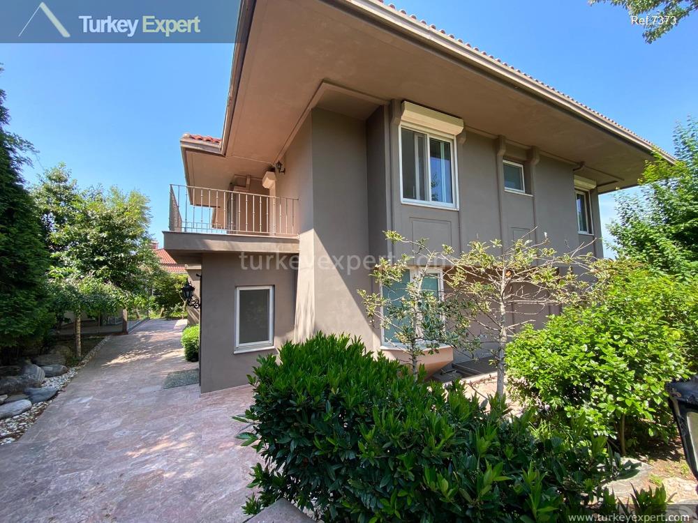 Spacious house for sale in Istanbul Sariyer